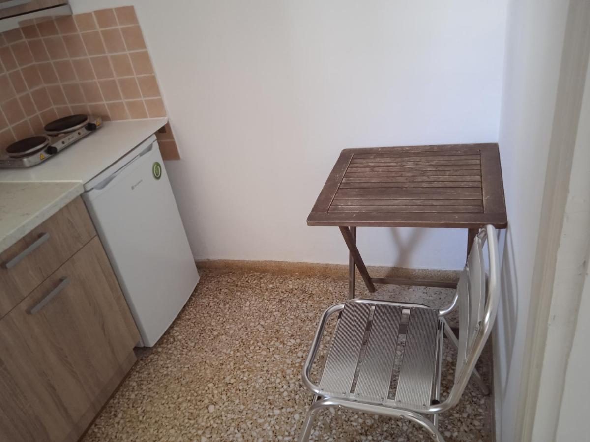 Apartment On The Beach Artemida  Esterno foto